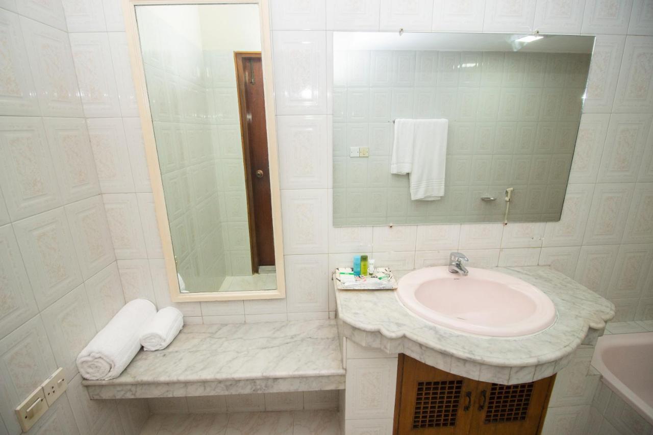 Hotel Suite Palace Dhaka Eksteriør bilde