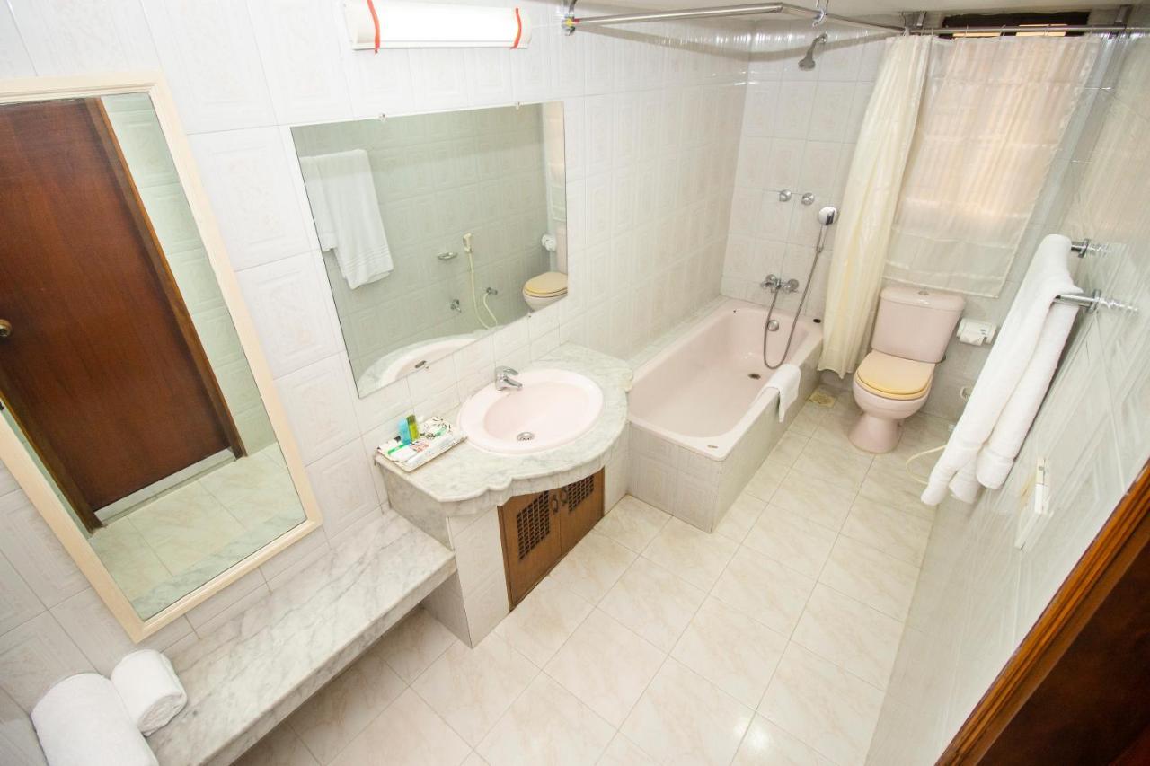 Hotel Suite Palace Dhaka Eksteriør bilde